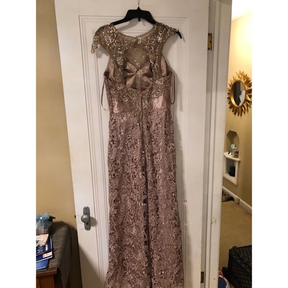 Dress - Picture 2 of 6
